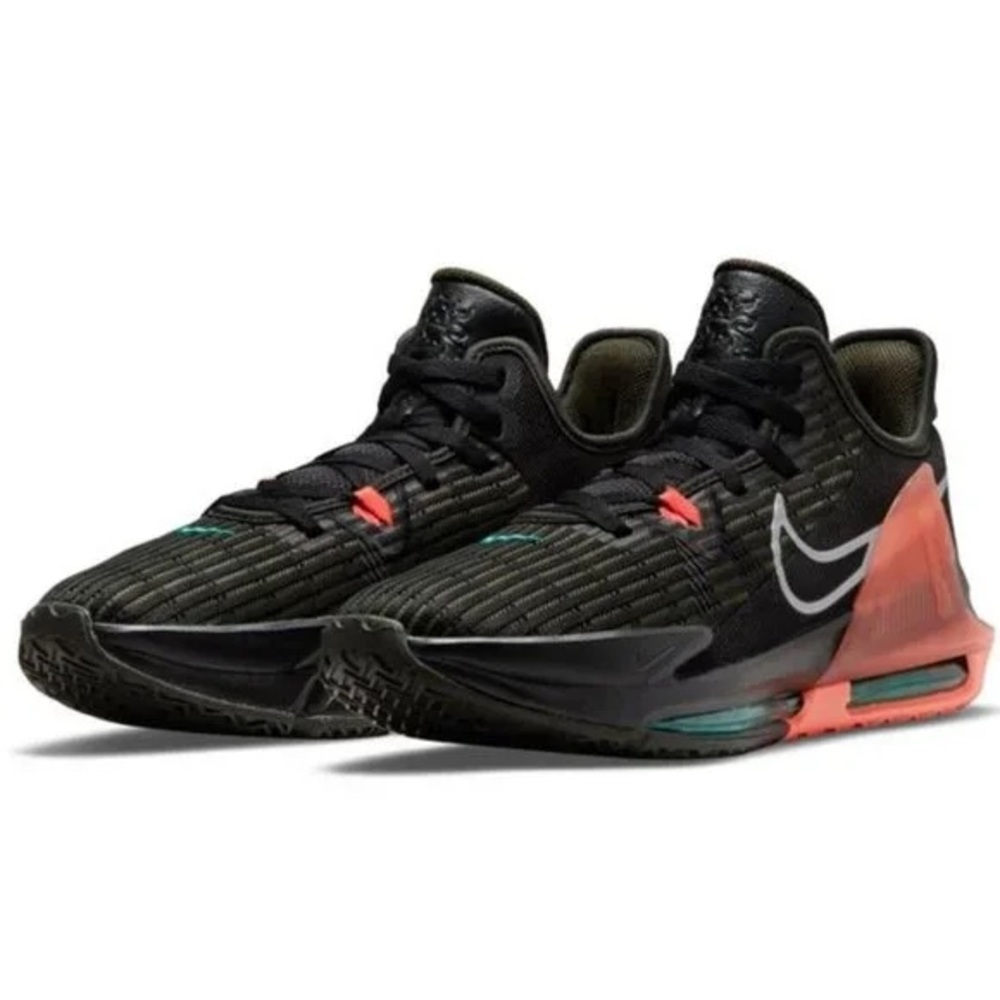 NIKE Men’s LeBron Witness 6 Basketball Shoes from Finish Line sz 7.5
